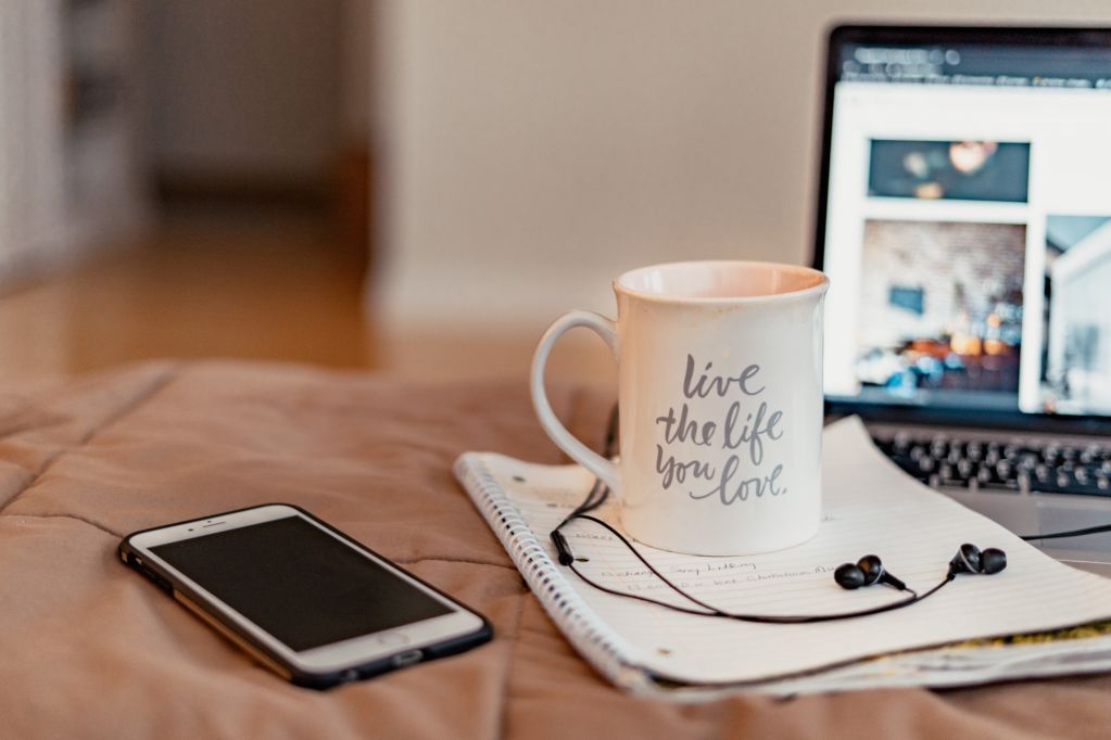 How to do Live chat